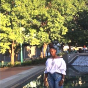 Meet your Posher, Jalaya